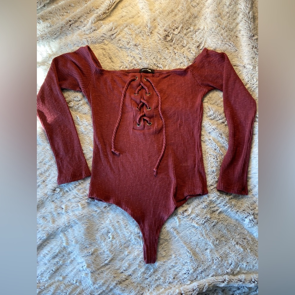 Fashion Nova - Body Suit Snap Closer Burnt Rose Color Tuck in Long sleeves
